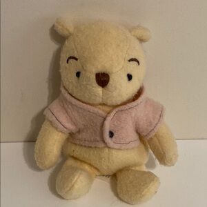 Vintage 1990’s Disneys classic Winnie the Pooh bean bag plush stuffed animal 7”
